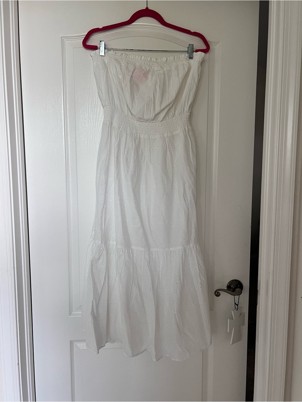 Lilly Pulitzer White Dress with Pink Label and Gold Script